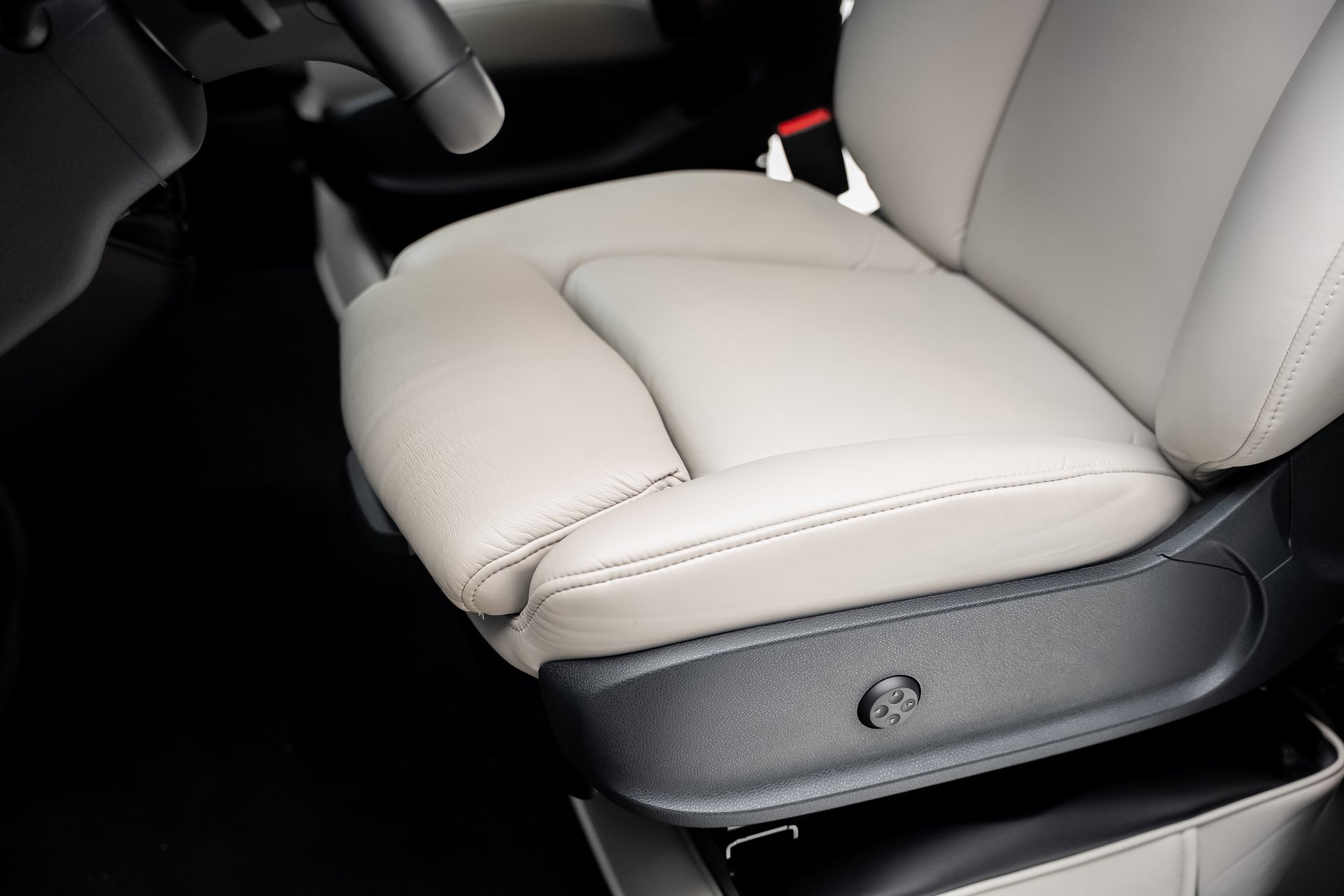 Used 2021 Mercedes-Benz Sprinter 3500 image 56