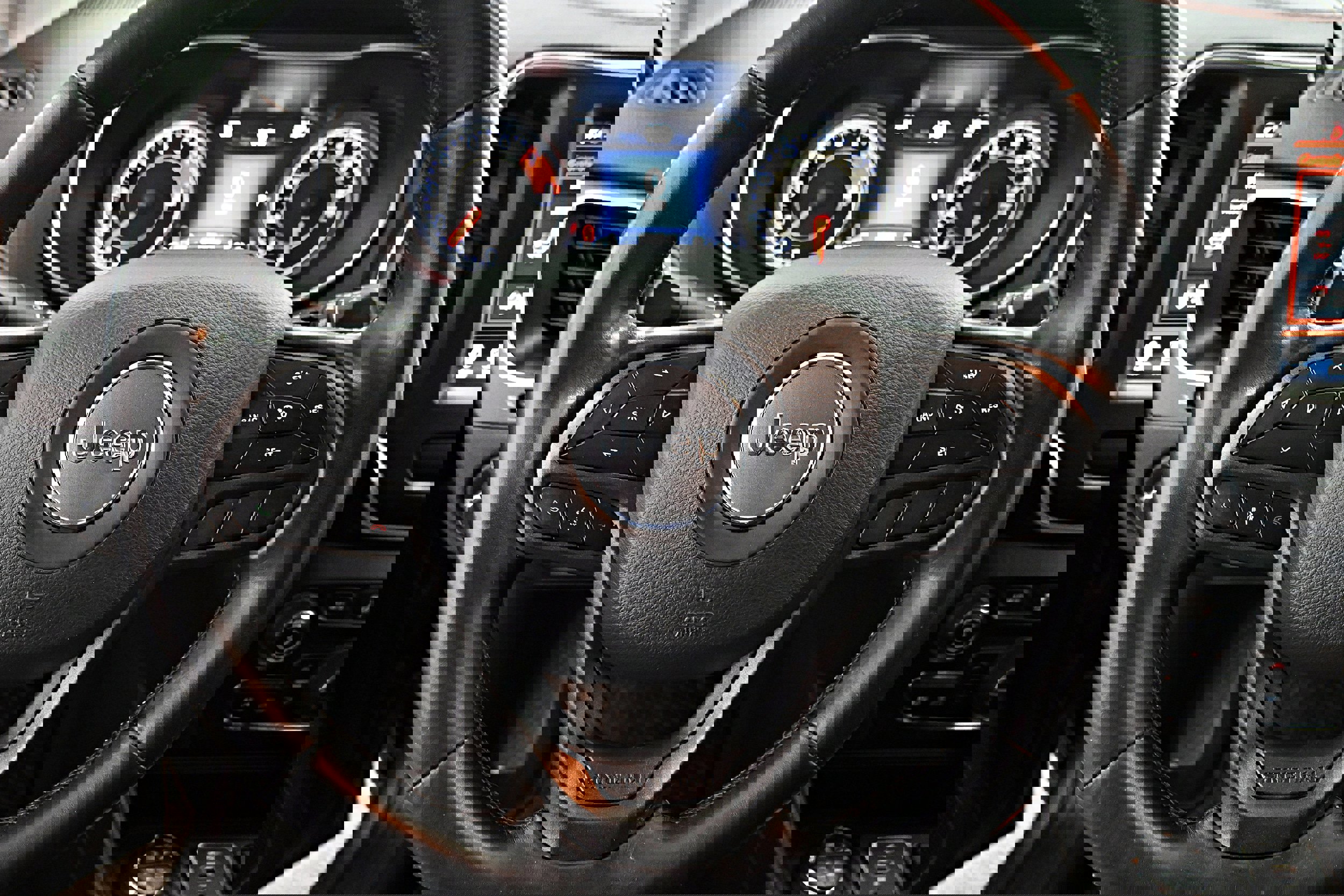 Used 2021 Jeep Cherokee Trailhawk w/ Trailer Tow Group image 7