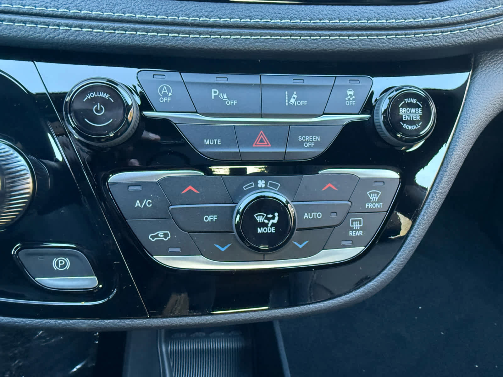 New 2026 Chrysler Pacifica Select image 23
