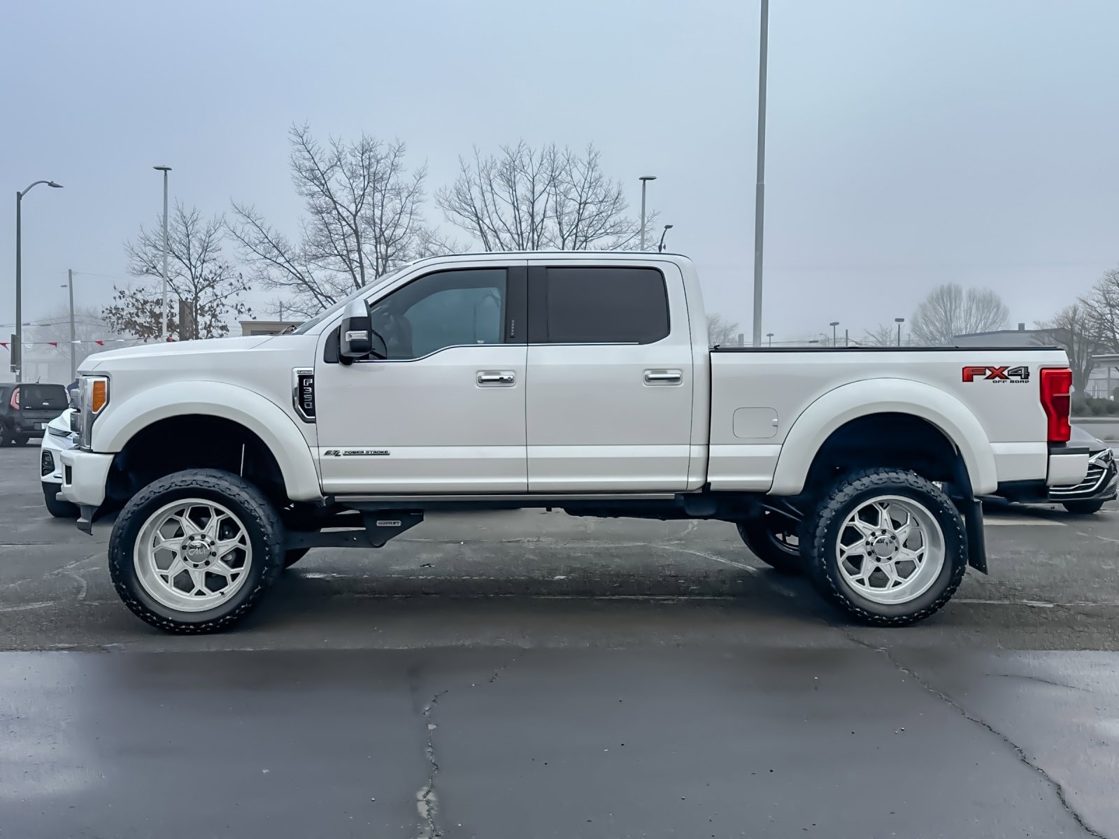 Used 2019 Ford F350 Platinum w/ Platinum Ultimate Package image 7