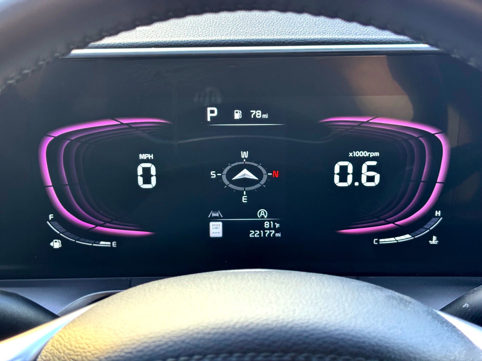 Used 2024 Kia Telluride S image 24