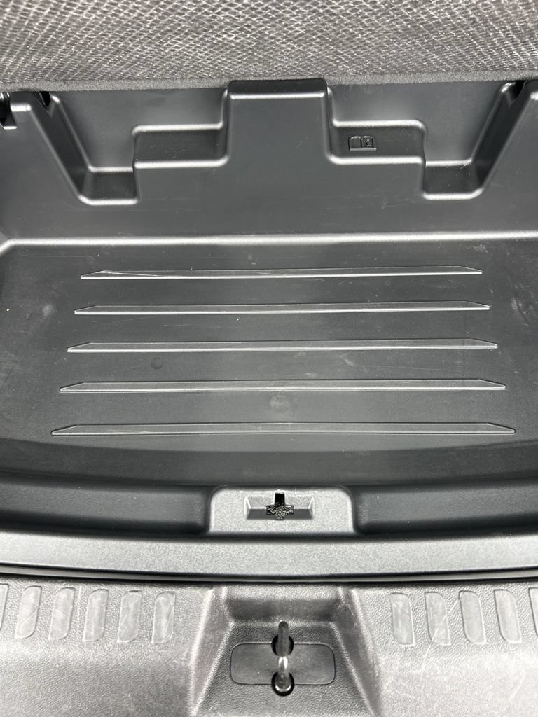 Used 2025 GMC Acadia Elevation FWD image 15