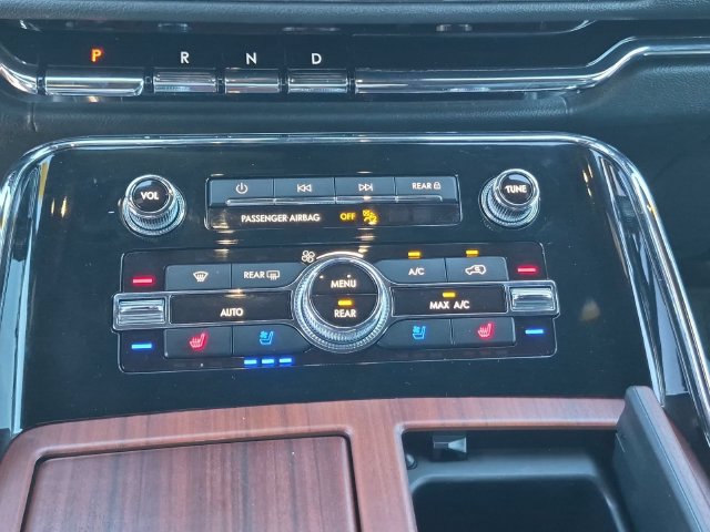 Used 2023 Lincoln Navigator Reserve AWD/4WD image 23