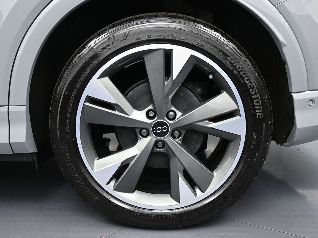 Used 2024 Audi Q4 e-tron Premium Plus w/ Premium Plus image 11
