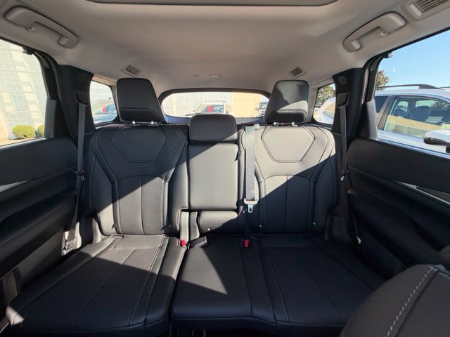 Certified 2026 INFINITI QX60 Luxe w/ Family Package AWD/4WD image 34