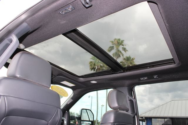 Used 2024 Ford F250 Platinum w/ FX4 Off-Road Package AWD/4WD image 31