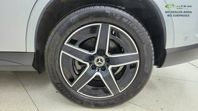 Used 2025 Mercedes-Benz GLC 300 4MATIC image 81