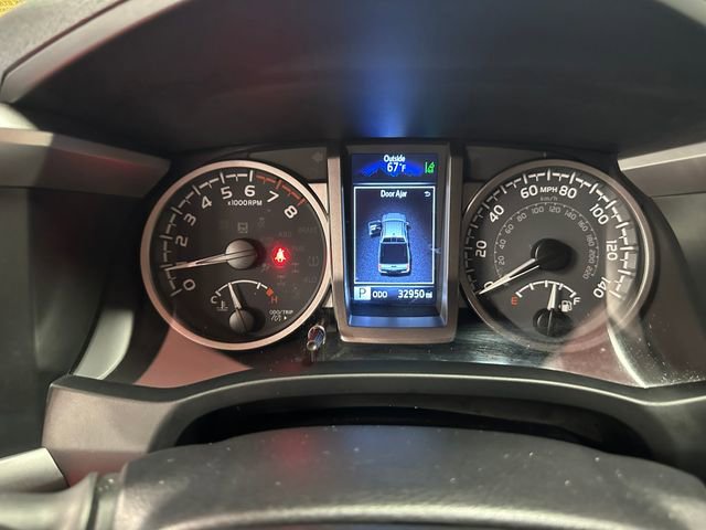 Certified 2023 Toyota Tacoma SR5 AWD/4WD image 18