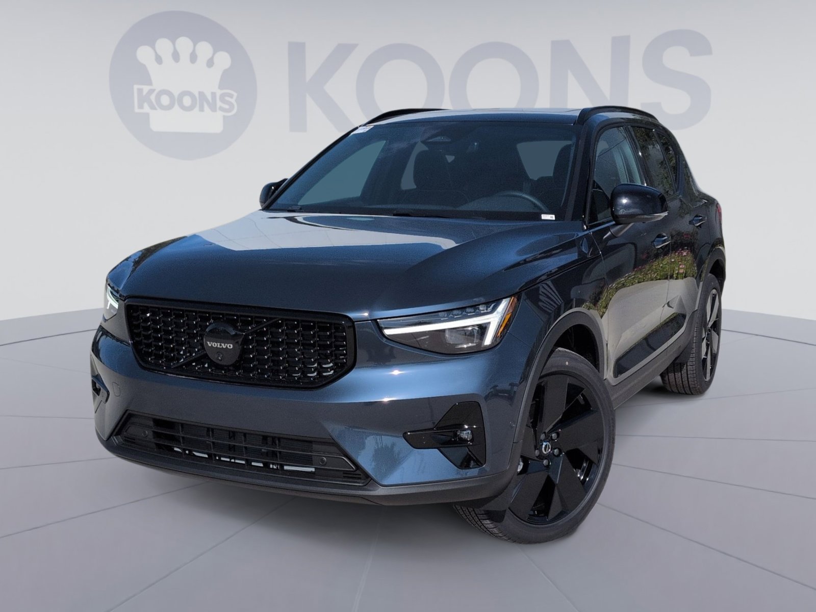 New 2026 Volvo XC40 B5 Ultra w/ Protection Package Premier