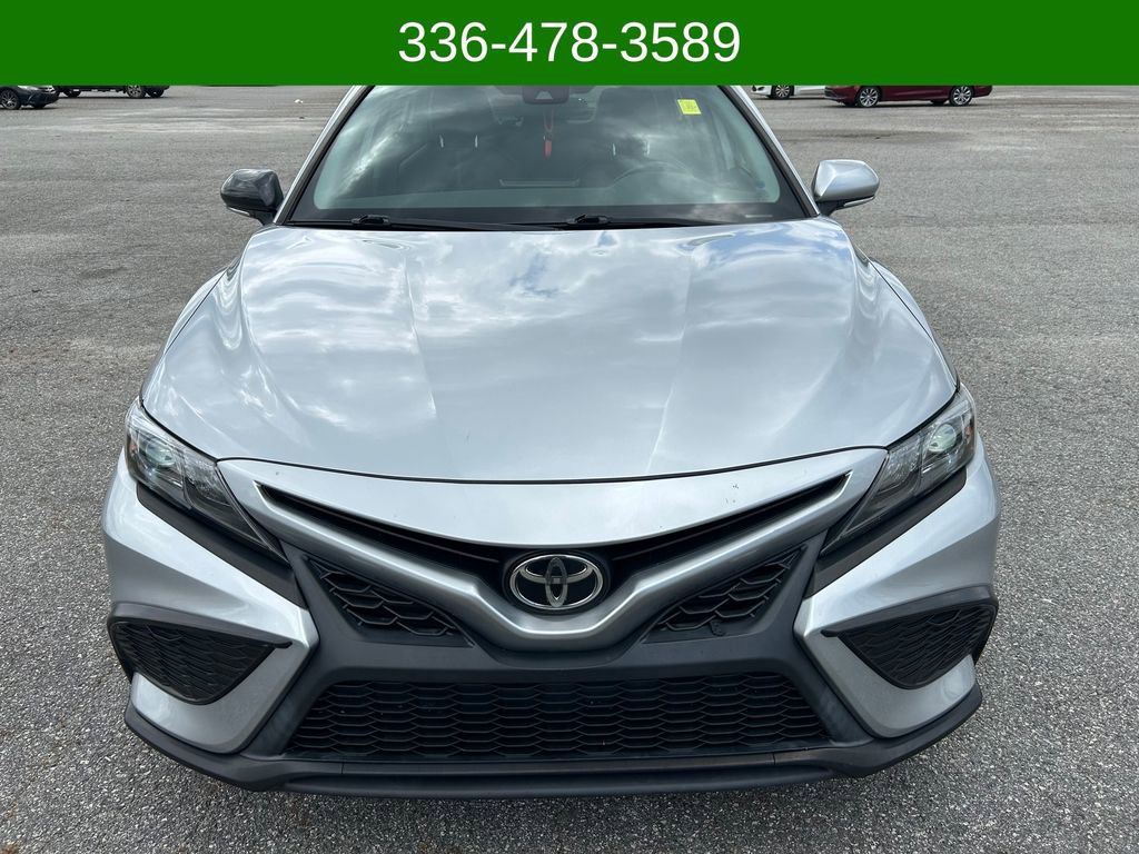Used 2021 Toyota Camry SE FWD image 9