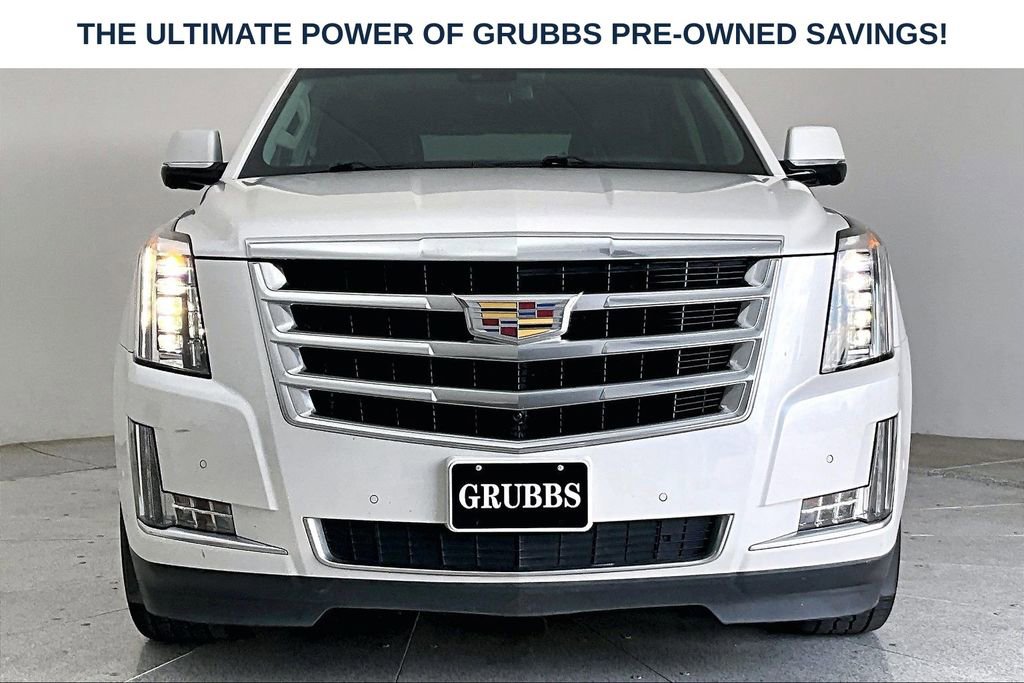 Used 2018 Cadillac Escalade Luxury AWD/4WD image 6