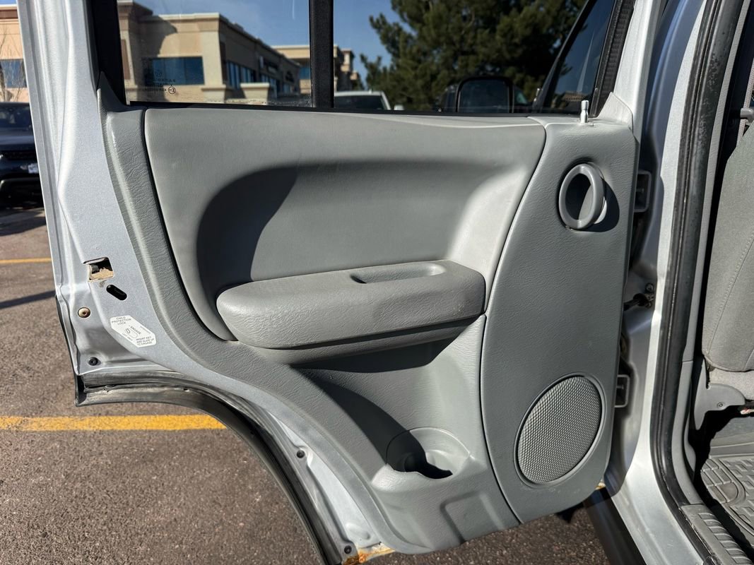 Used 2005 Jeep Liberty Renegade w/ Trailer Tow Group image 17