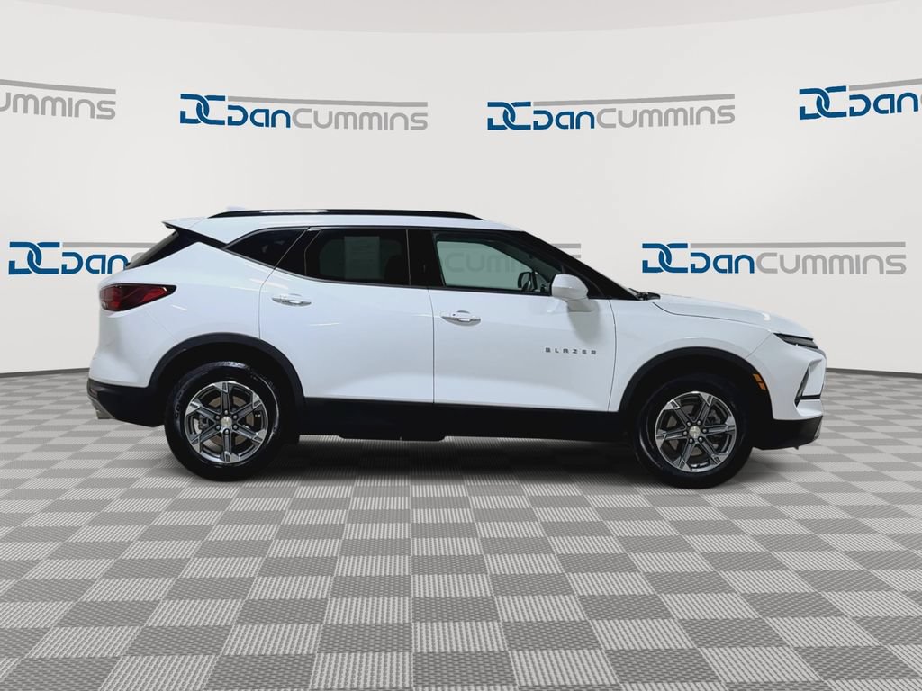 Used 2024 Chevrolet Blazer LT w/ Convenience Package FWD image 2
