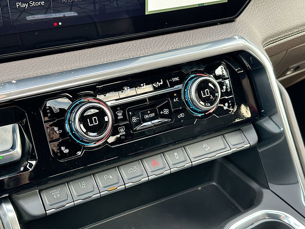 New 2026 GMC Sierra 2500 Denali w/ Denali Reserve Package image 14