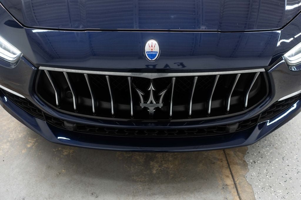 Used 2018 Maserati Ghibli S GranLusso RWD image 39