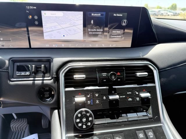Used 2025 Nissan Armada Platinum Reserve AWD/4WD image 13