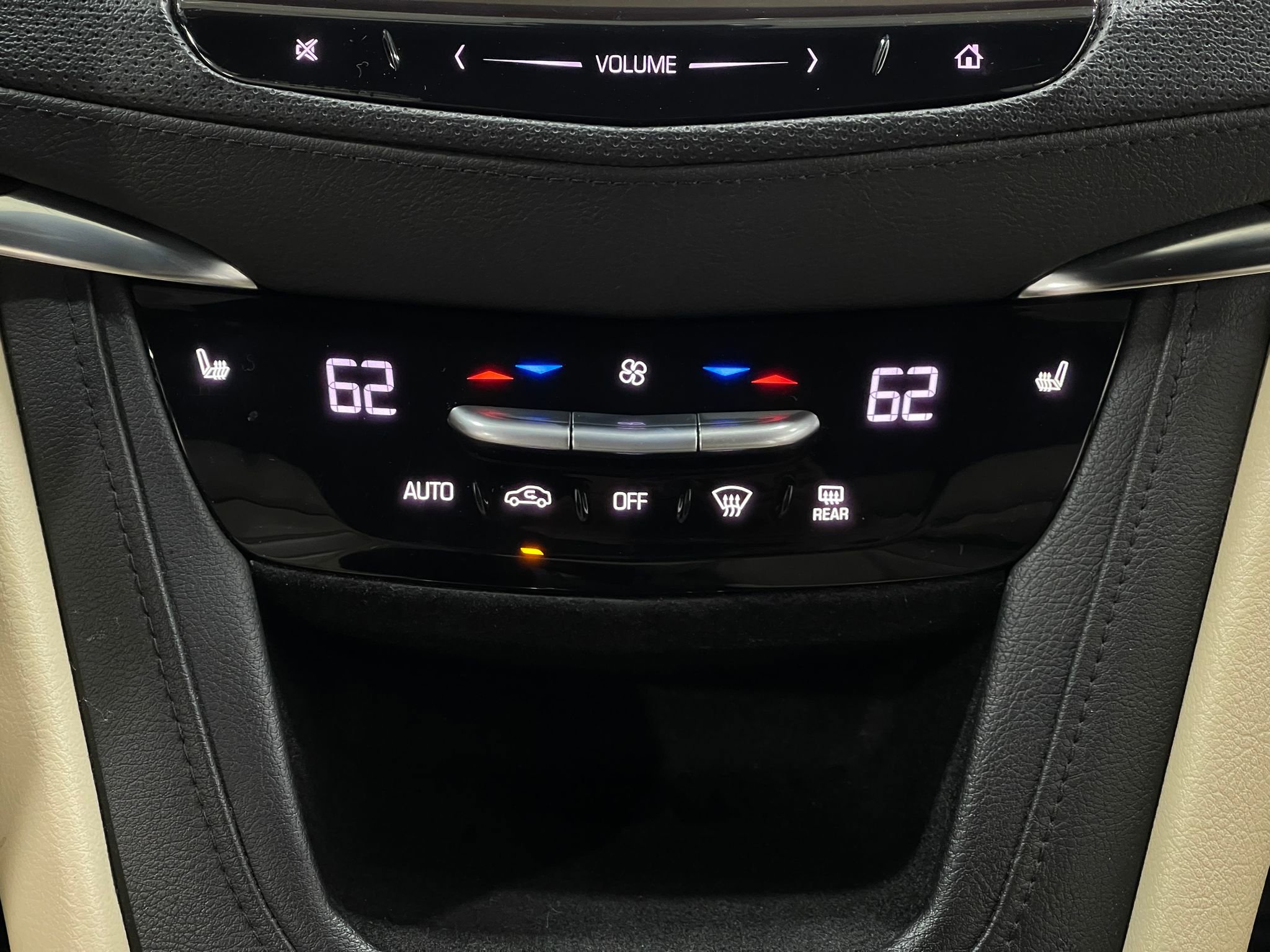 Used 2017 Cadillac XT5 Luxury w/ Driver Awareness Package image 25