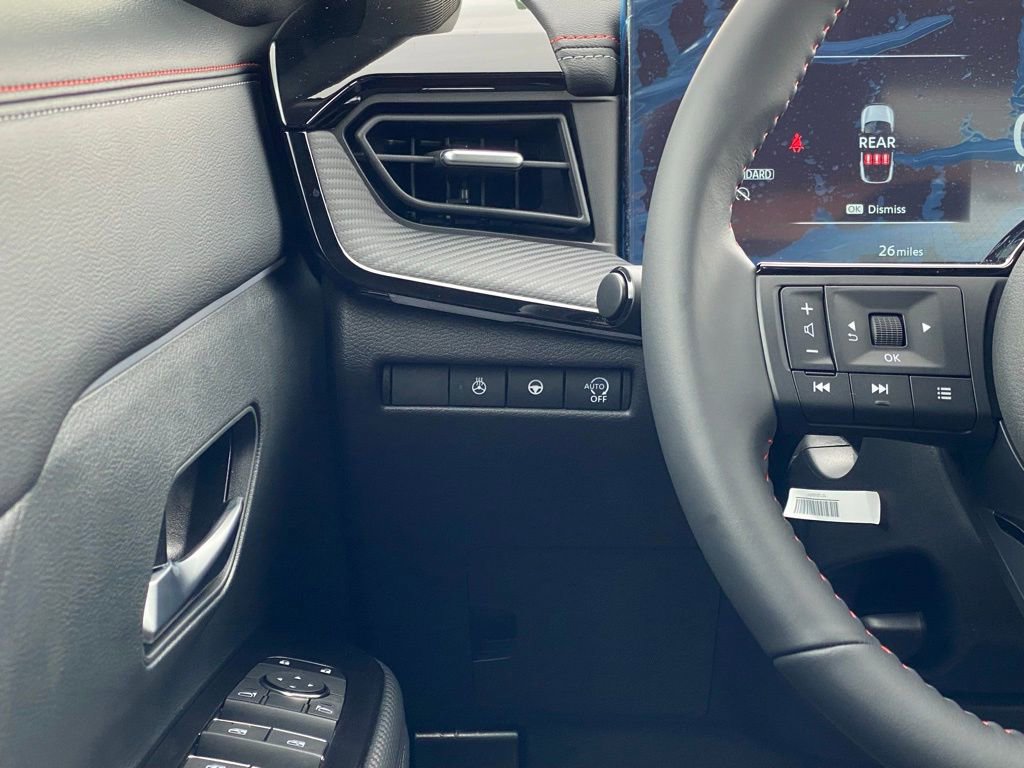 New 2025 Nissan Kicks SR w/ SR Premium Package image 23