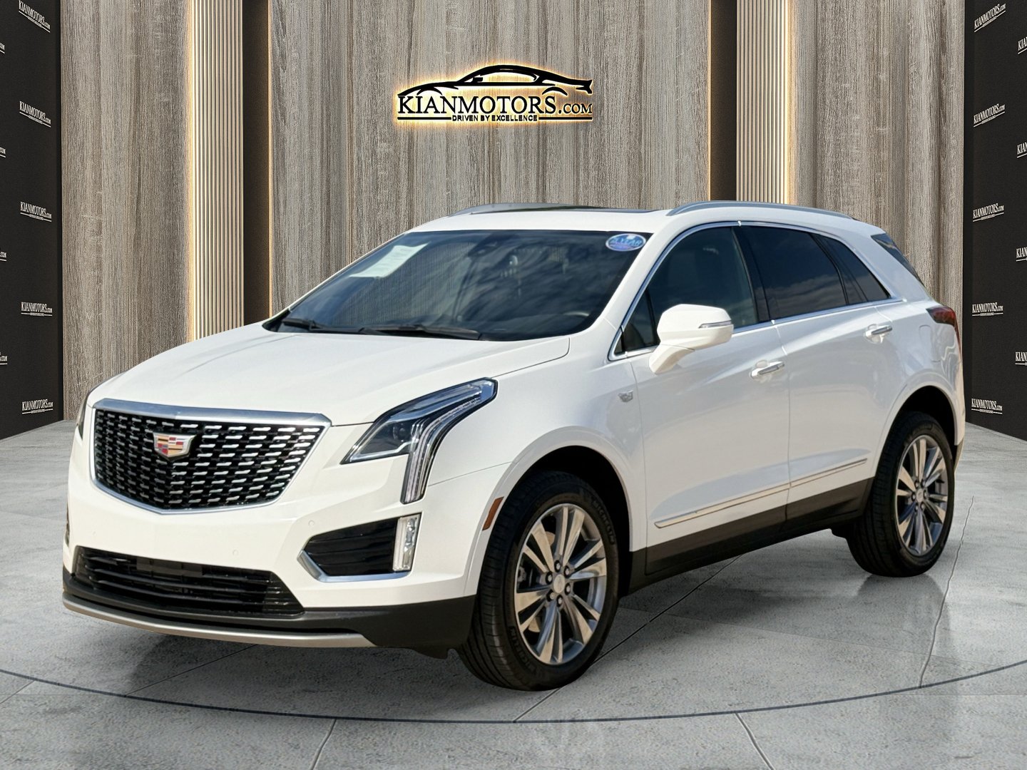 Used 2024 Cadillac XT5 Premium Luxury FWD image 3