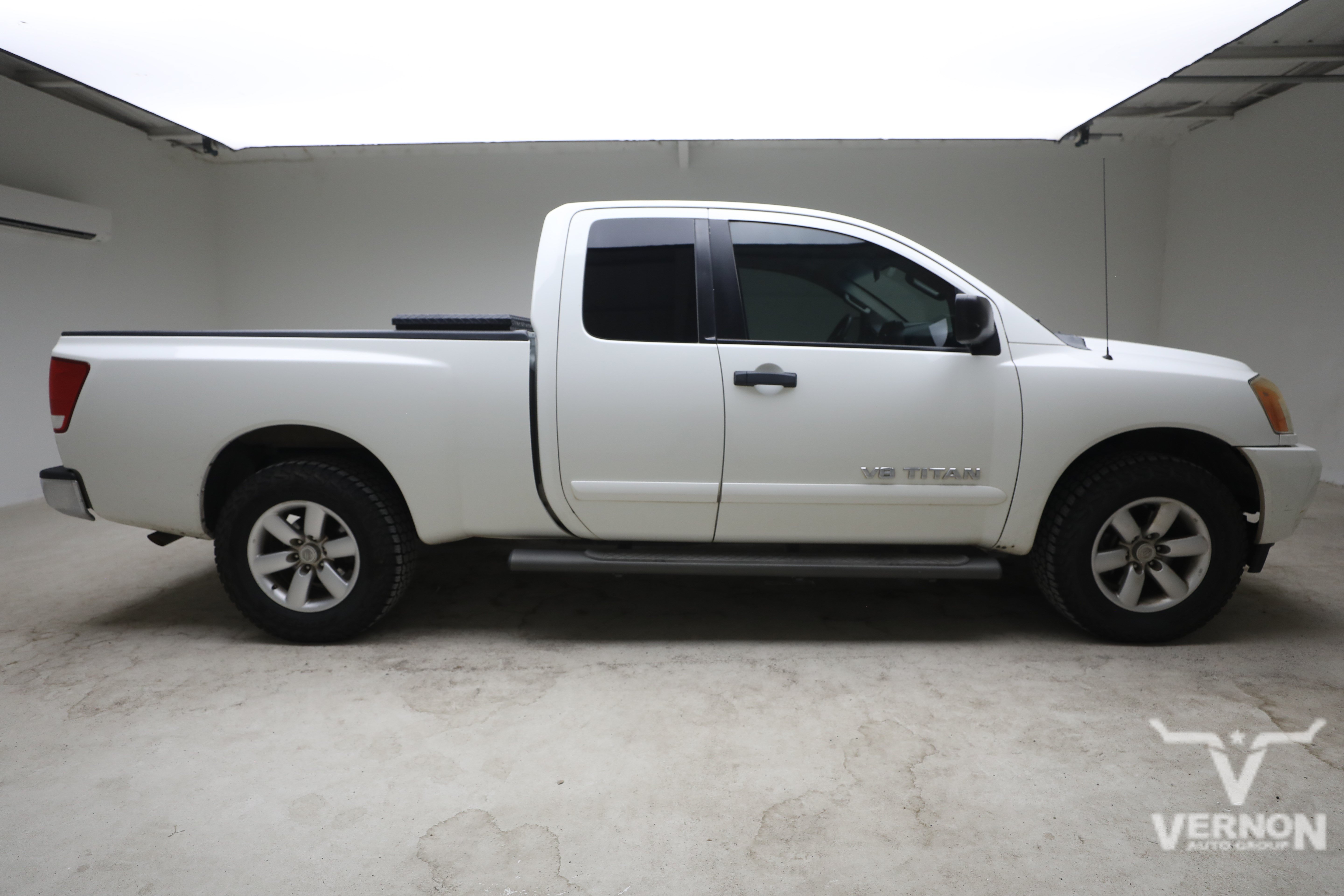 Used 2014 Nissan Titan SV RWD image 4