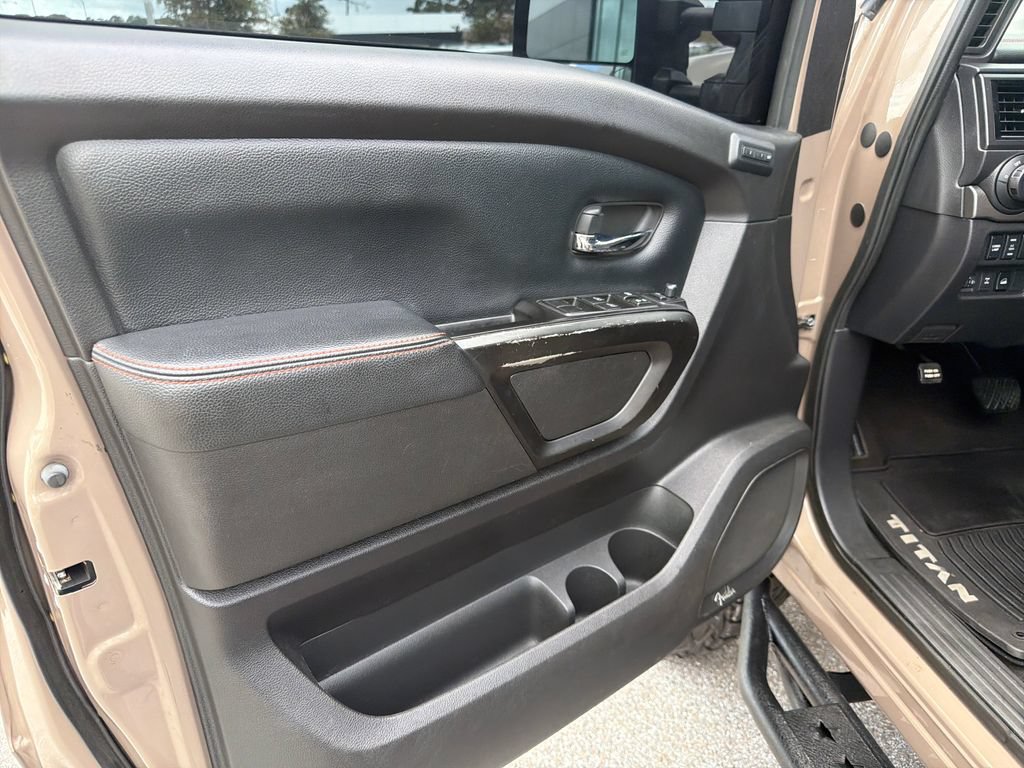 Used 2020 Nissan Titan PRO-4X w/ Pro-4x Convenience Package AWD/4WD image 20