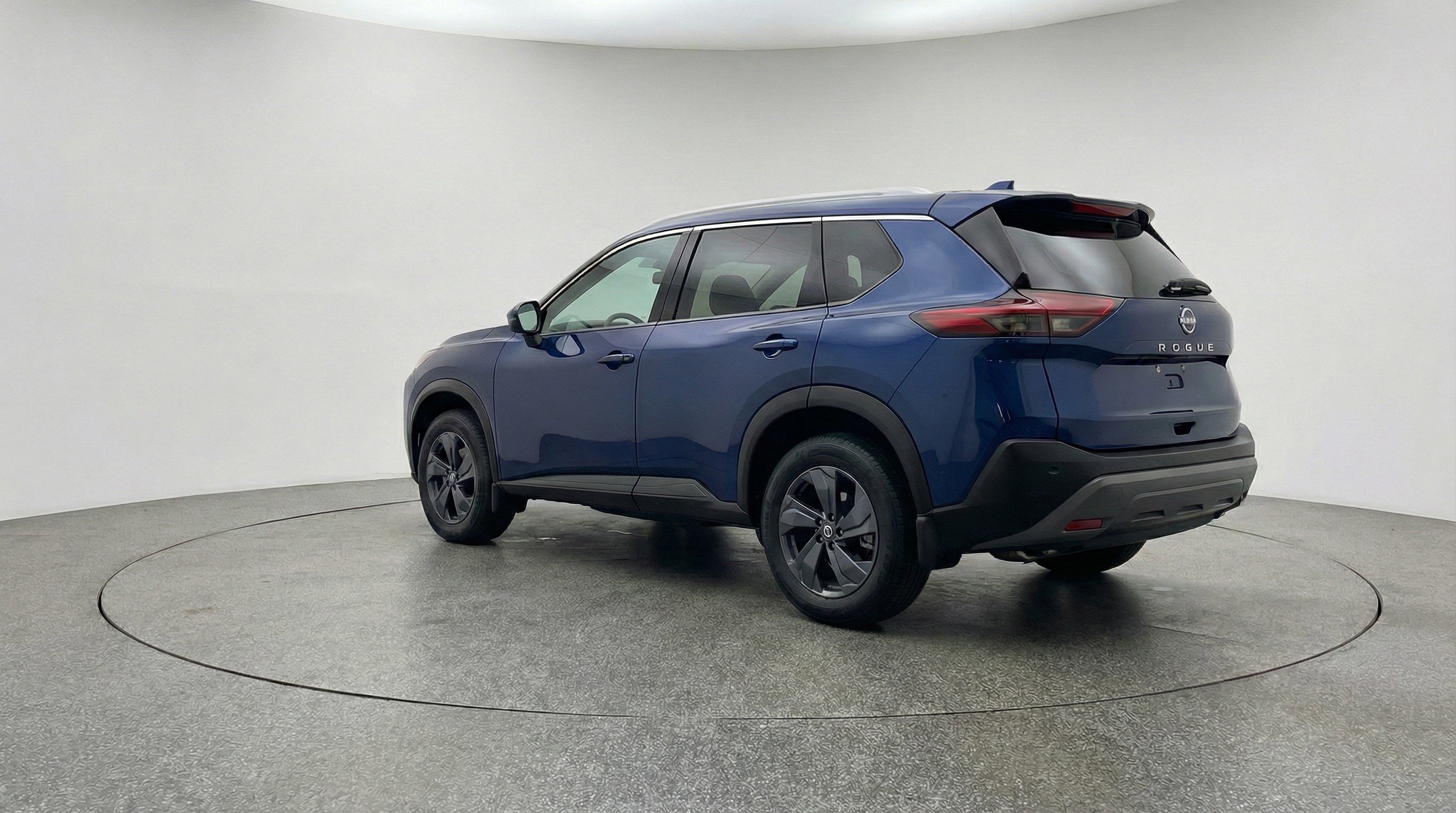 Used 2025 Nissan Rogue SV image 6