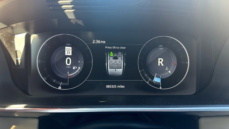 Used 2017 Land Rover Range Rover HSE image 12