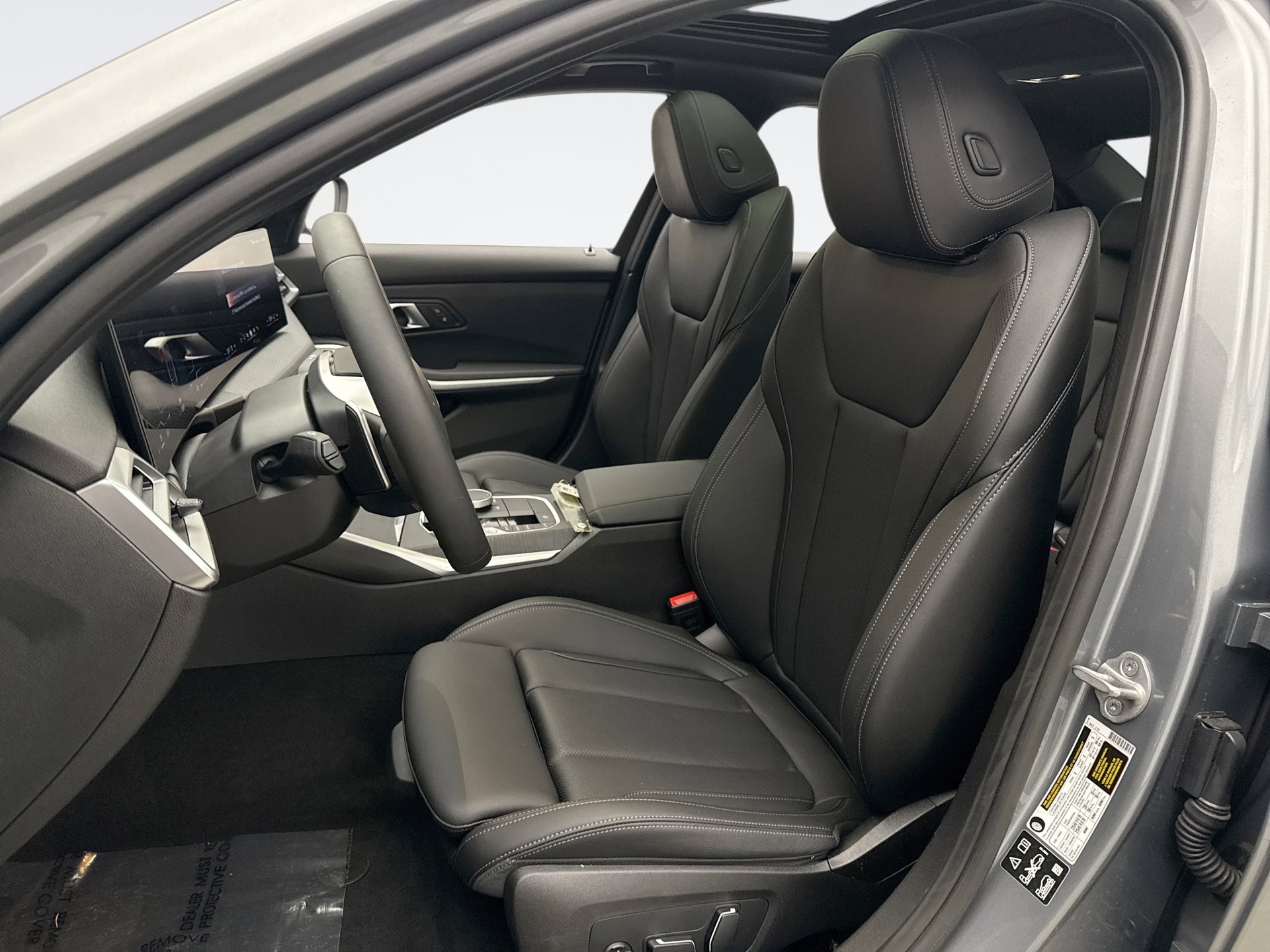 Used 2025 BMW 330i xDrive Sedan w/ M Sport Package image 11