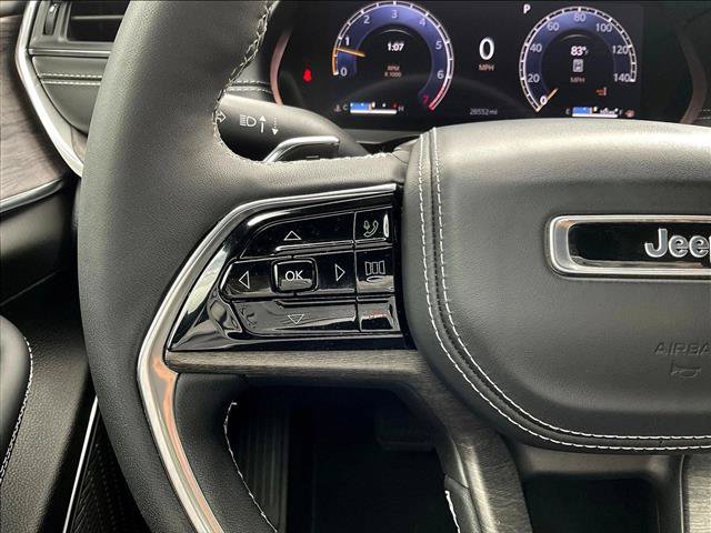 Used 2024 Jeep Grand Cherokee Overland w/ Luxury Tech Group IV AWD/4WD image 20