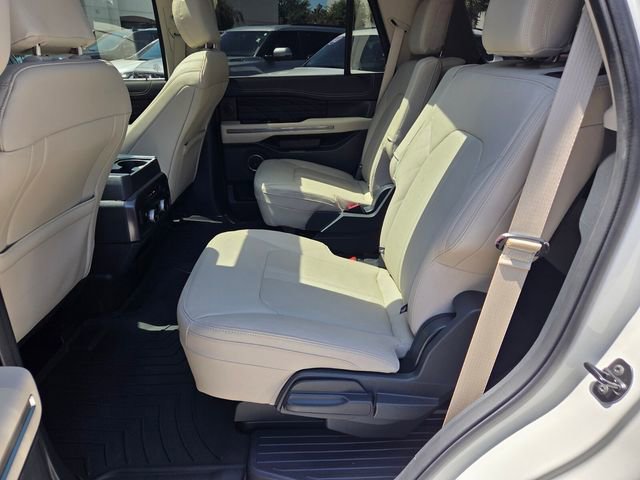 Used 2023 Ford Expedition Platinum image 7