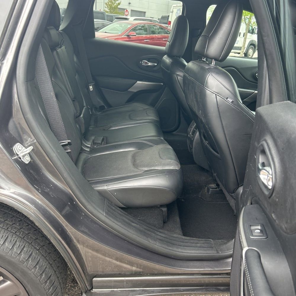 Used 2019 Jeep Cherokee High Altitude AWD/4WD image 13