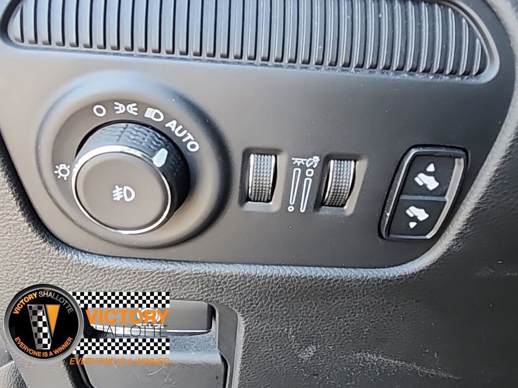 Certified 2024 Jeep Wagoneer Series II w/ Flexible Seating Group image 12