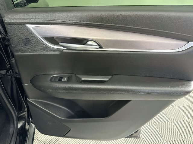 Used 2019 Cadillac XT5 Premium Luxury FWD image 25