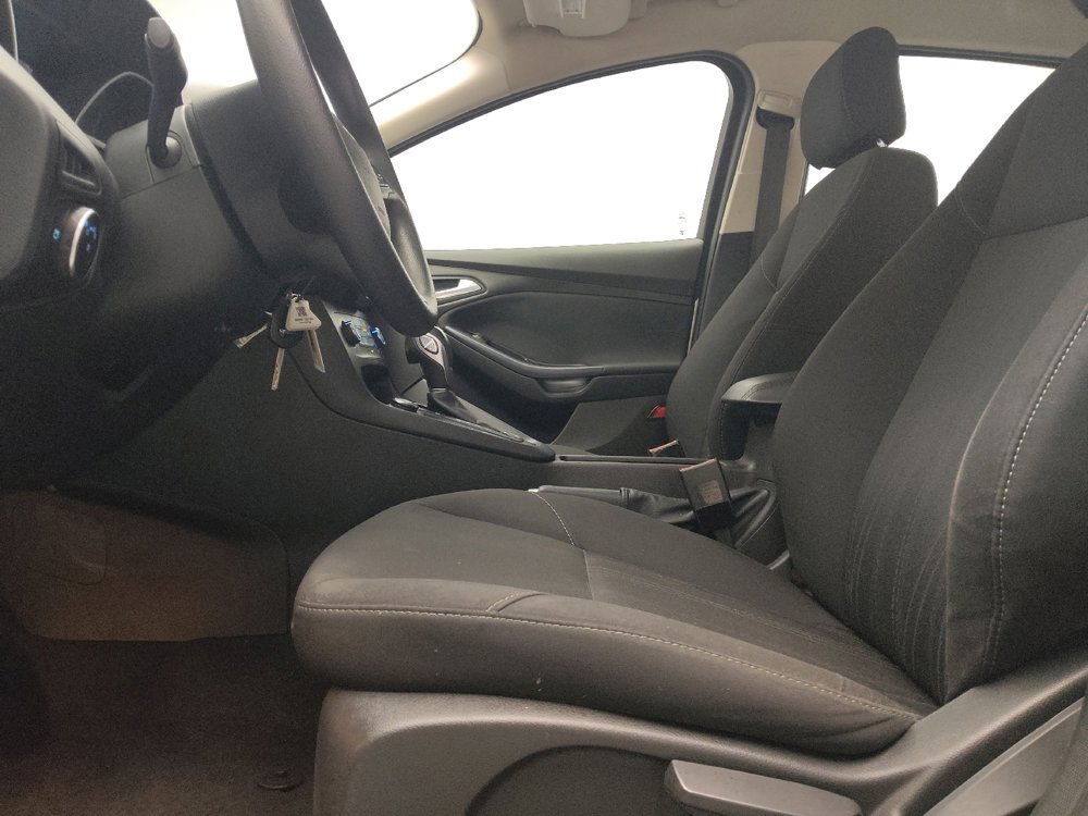 Used 2016 Ford Focus SE FWD image 17