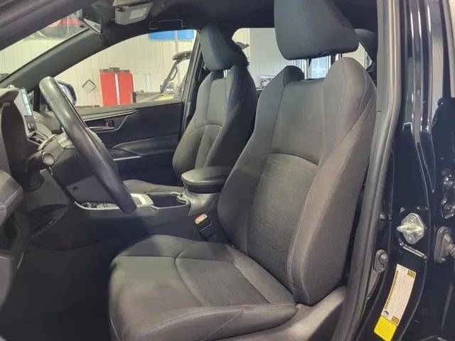 Used 2023 Toyota RAV4 SE AWD/4WD image 10