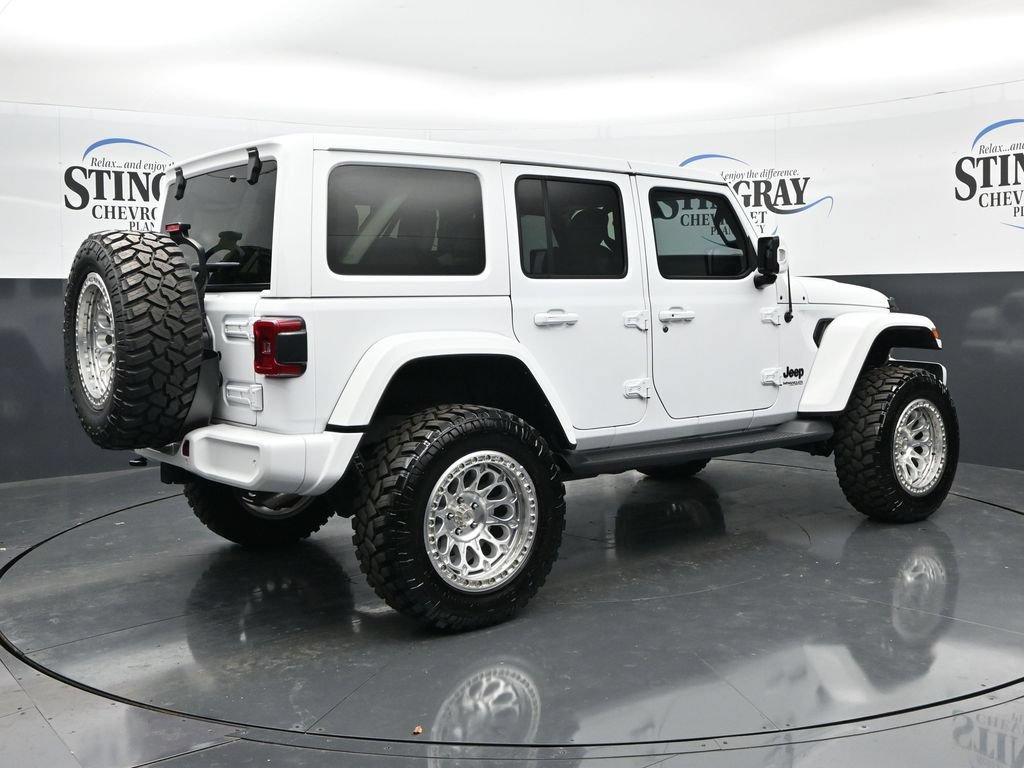Used 2022 Jeep Wrangler Unlimited Sahara AWD/4WD image 7