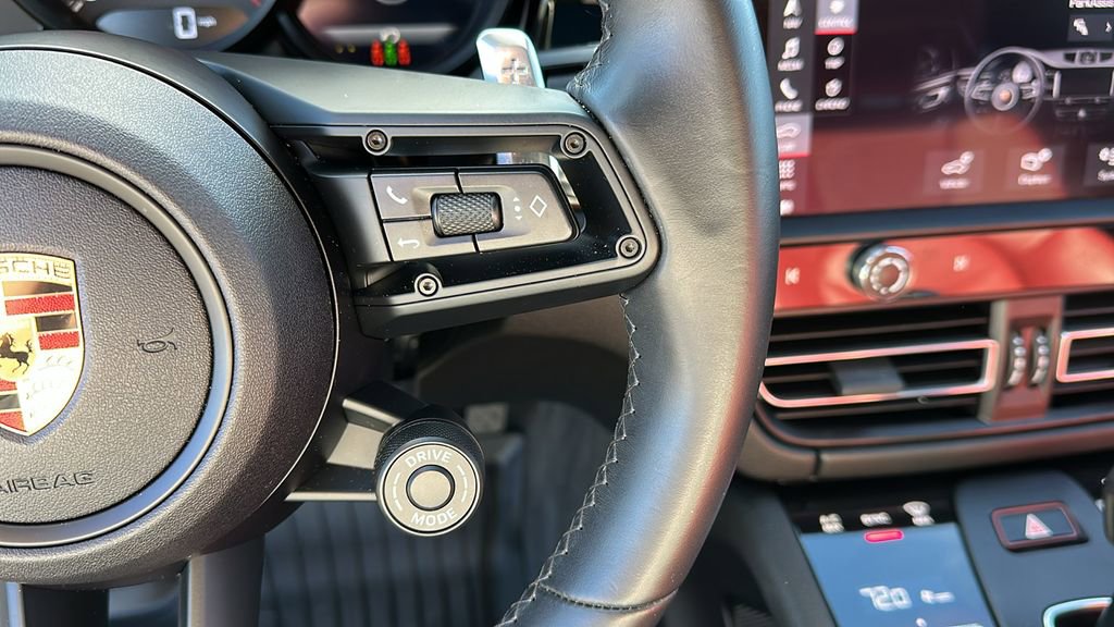 Used 2024 Porsche Macan Turbo image 14