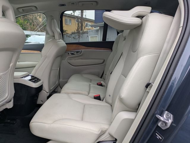 Used 2022 Volvo XC90 T6 Momentum w/ Advanced Package image 22