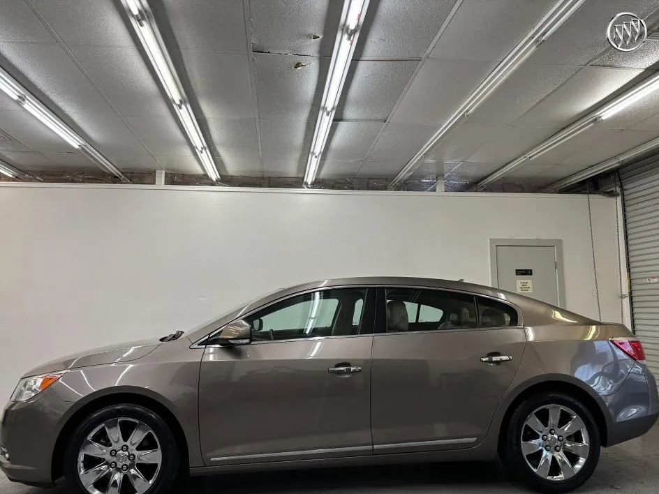 Used 2010 Buick LaCrosse CXL w/ Entertainment Package FWD image 4