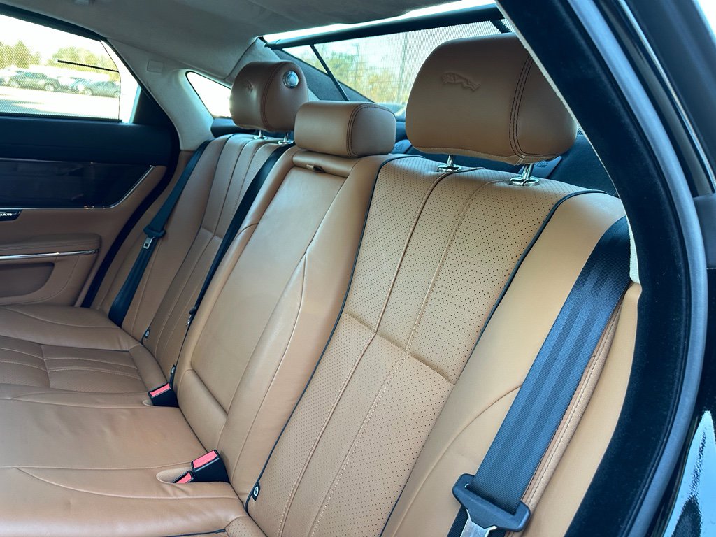 Used 2015 Jaguar XJ L Portfolio image 32