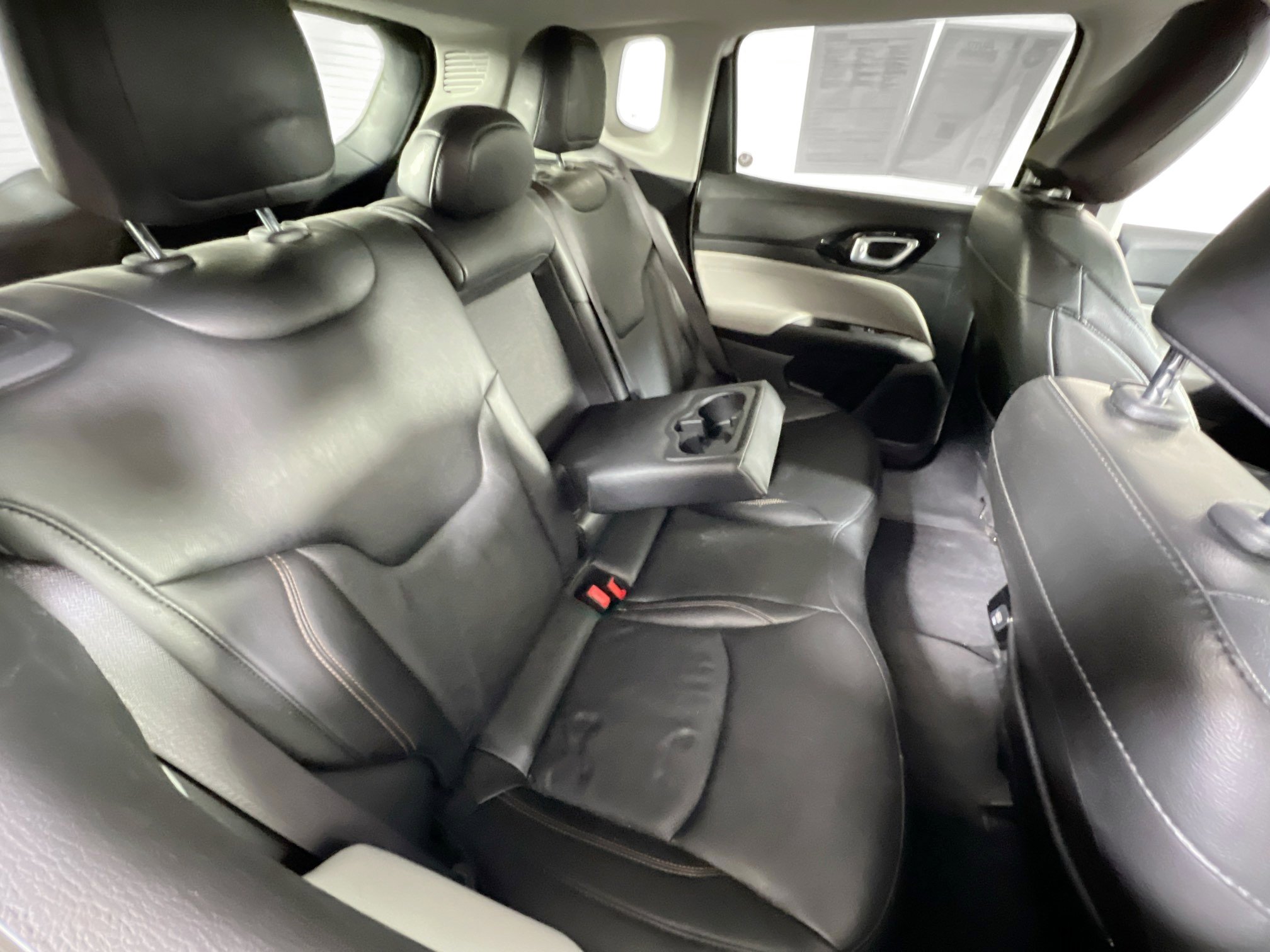 Used 2022 Jeep Compass Limited image 24