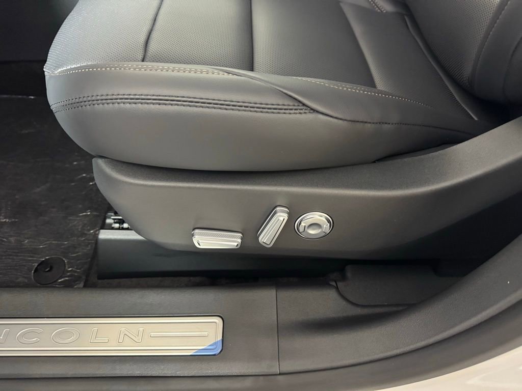 New 2026 Lincoln Nautilus Premier w/ Equipment Group 102A AWD/4WD image 20