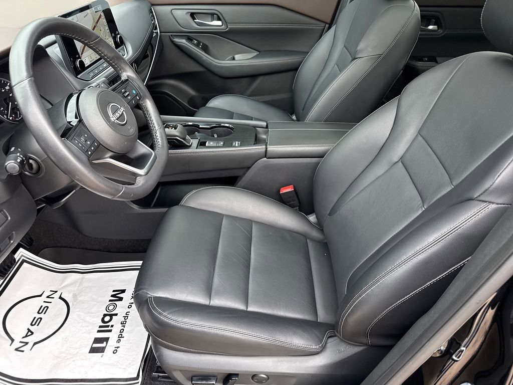 Used 2023 Nissan Rogue SL w/ SL Premium Package image 18