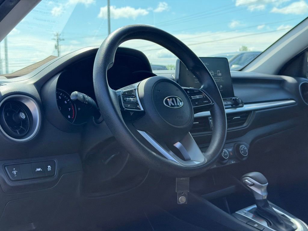 Used 2021 Kia Forte LXS FWD image 11