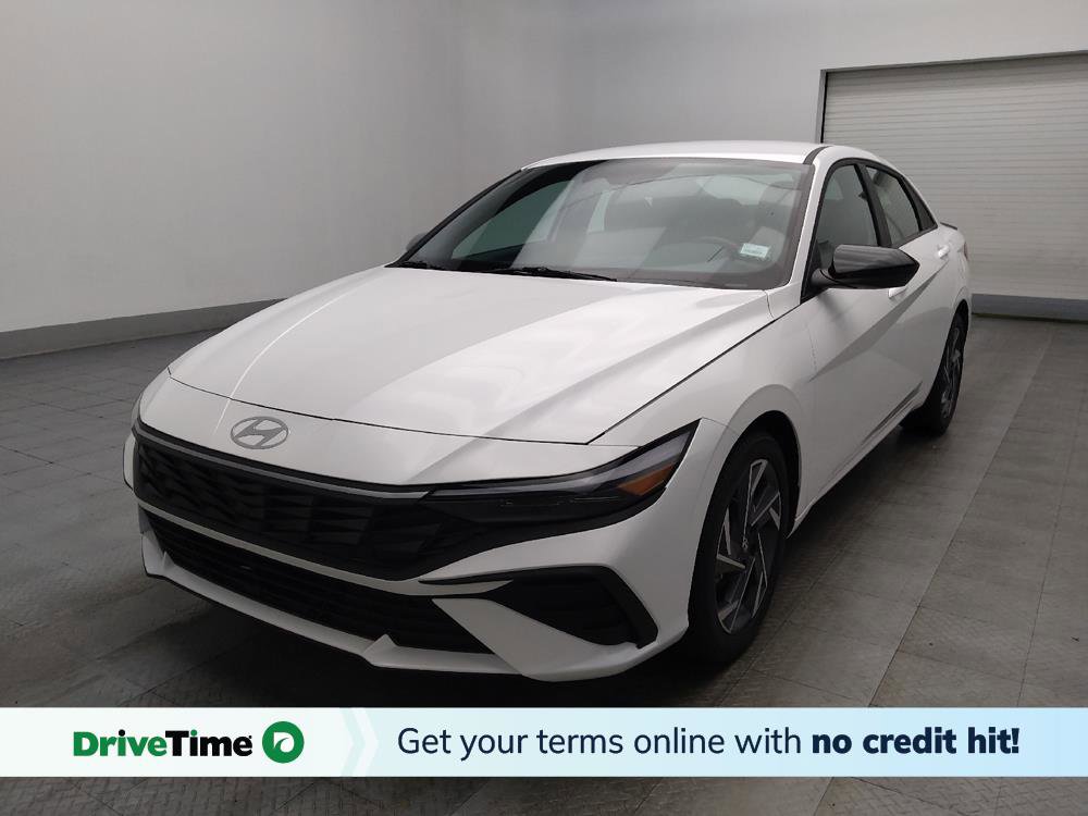 Used 2025 Hyundai Elantra Sport image 1