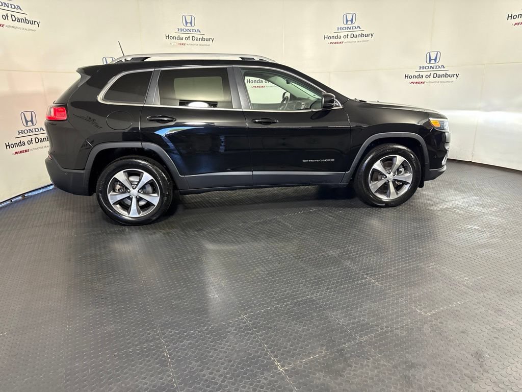 Used 2021 Jeep Cherokee Limited w/ Elite Package AWD/4WD image 3