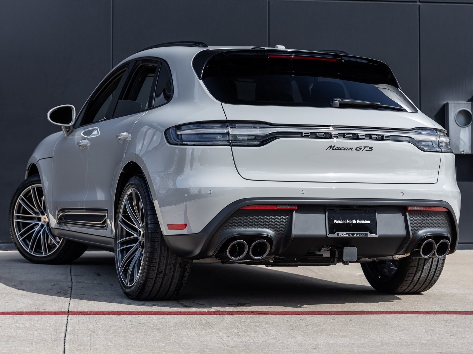 New 2026 Porsche Macan GTS image 3