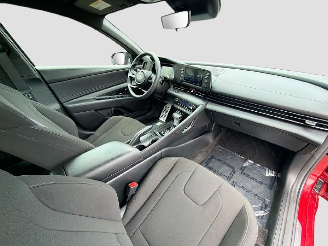 Certified 2026 Hyundai Elantra Sport FWD image 27
