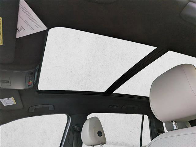 Used 2020 Volkswagen Tiguan SE R-Line image 15