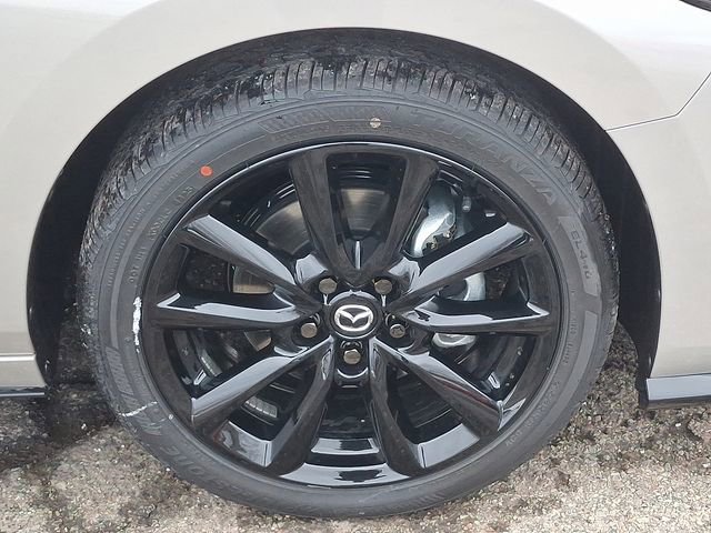 New 2026 MAZDA MAZDA3 Hatchback w/Premium Plus Pkg image 9
